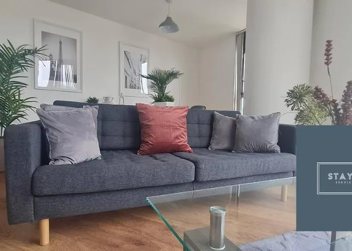 City Centre 2 Bedroomed Apartment - Great Views - Wifi